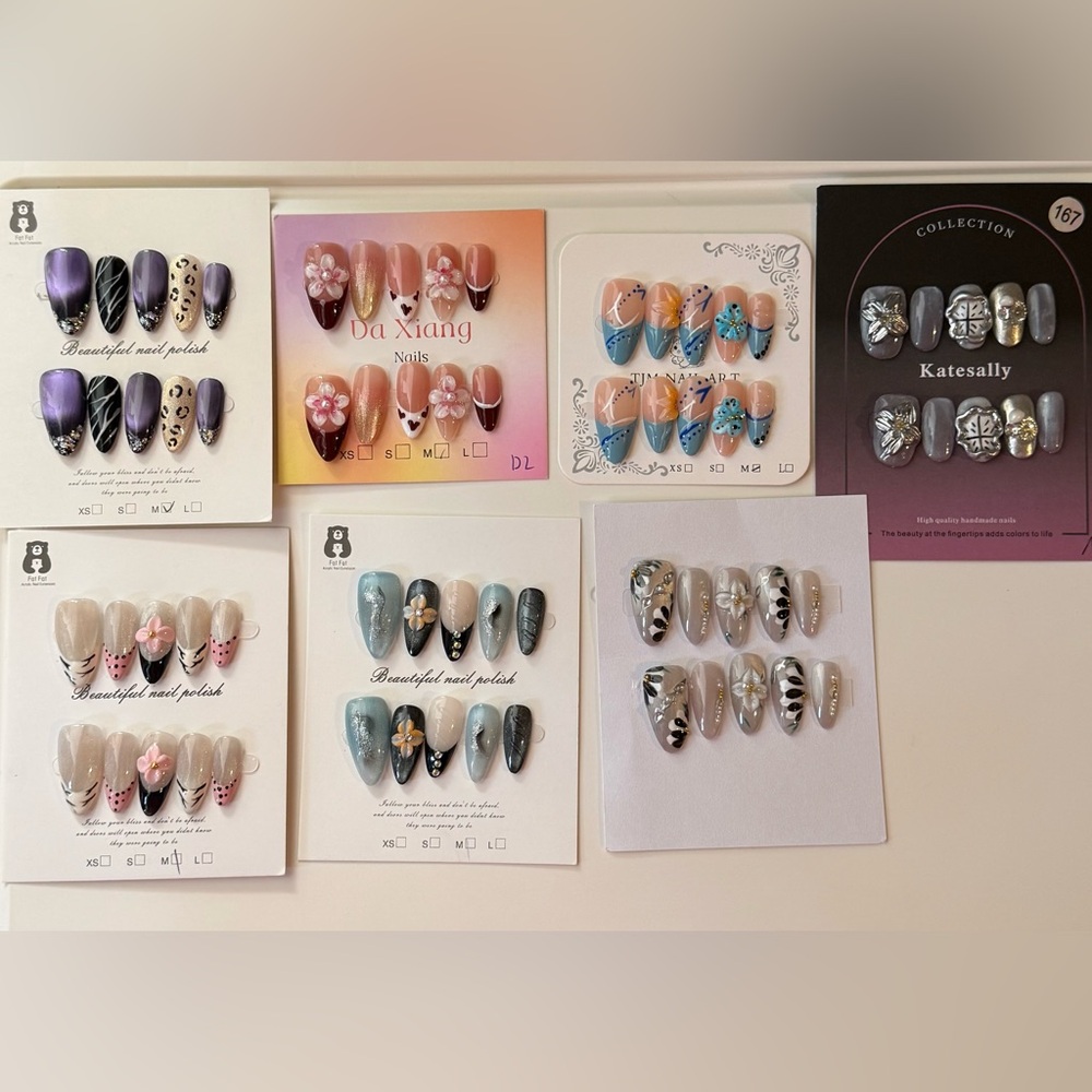 Handmade premium press on nails - Bundle of 7, size medium